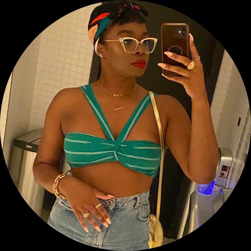 Meet your Posher, Daniella